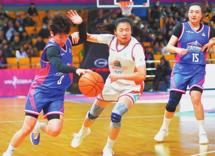 百家乐-三名辽宁女篮球员入围|全明星|辽宁日报|海恩斯·阿伦|付金秋|陈孟欣_新浪新闻